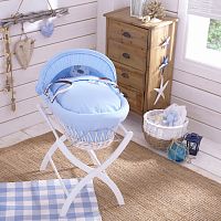 колыбель-переноска gift wicker moses basket белая, голубое белье в Комсомольск-на-Амуре